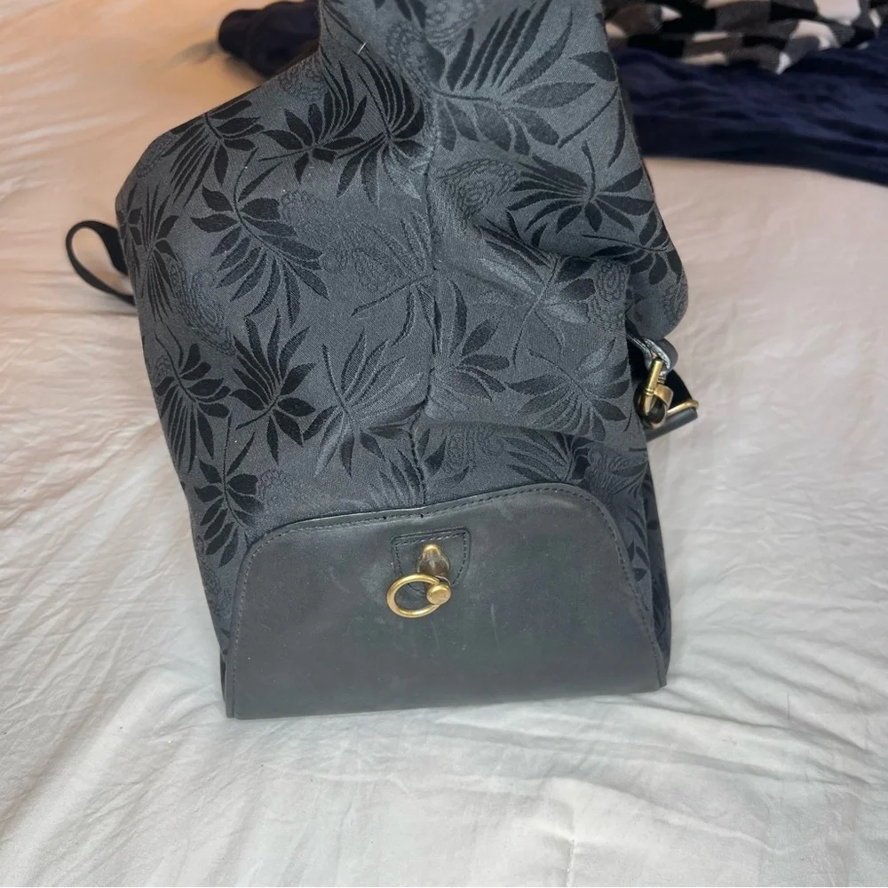 Tommy Bahama Large Black Duffle Bag, Shoulder Strap Top Handles Leather Accents